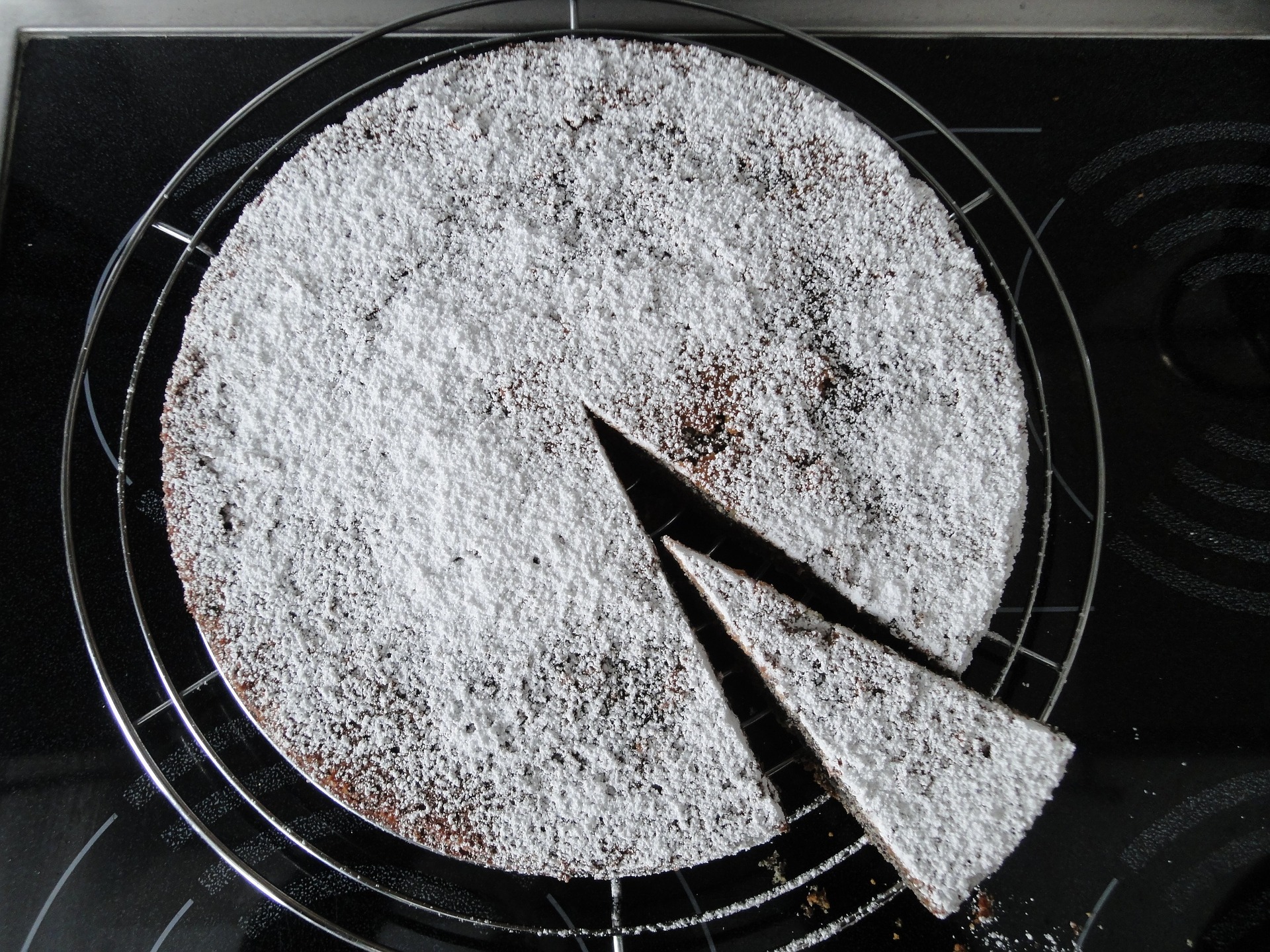 Himmlische Mohn-Eierlikörtorte mit Mascarpone